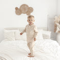 Afbeelding laden in Galerijviewer, Pyjama Lou – tweedelige kinderpyjama van zacht katoen met witte biesjes, van Little Steps