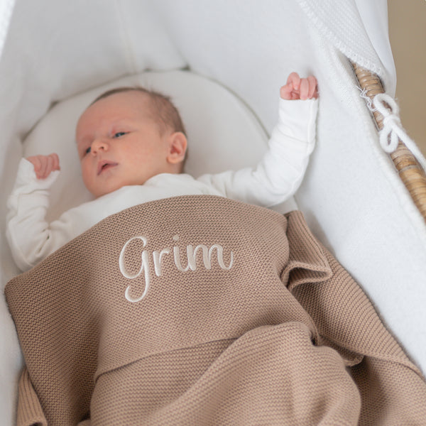 babydeken met naam Deken Emile beige gebreid