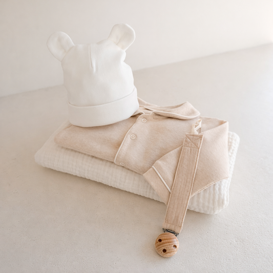 Set babydeken, babymuts, kruippakje en speenlint