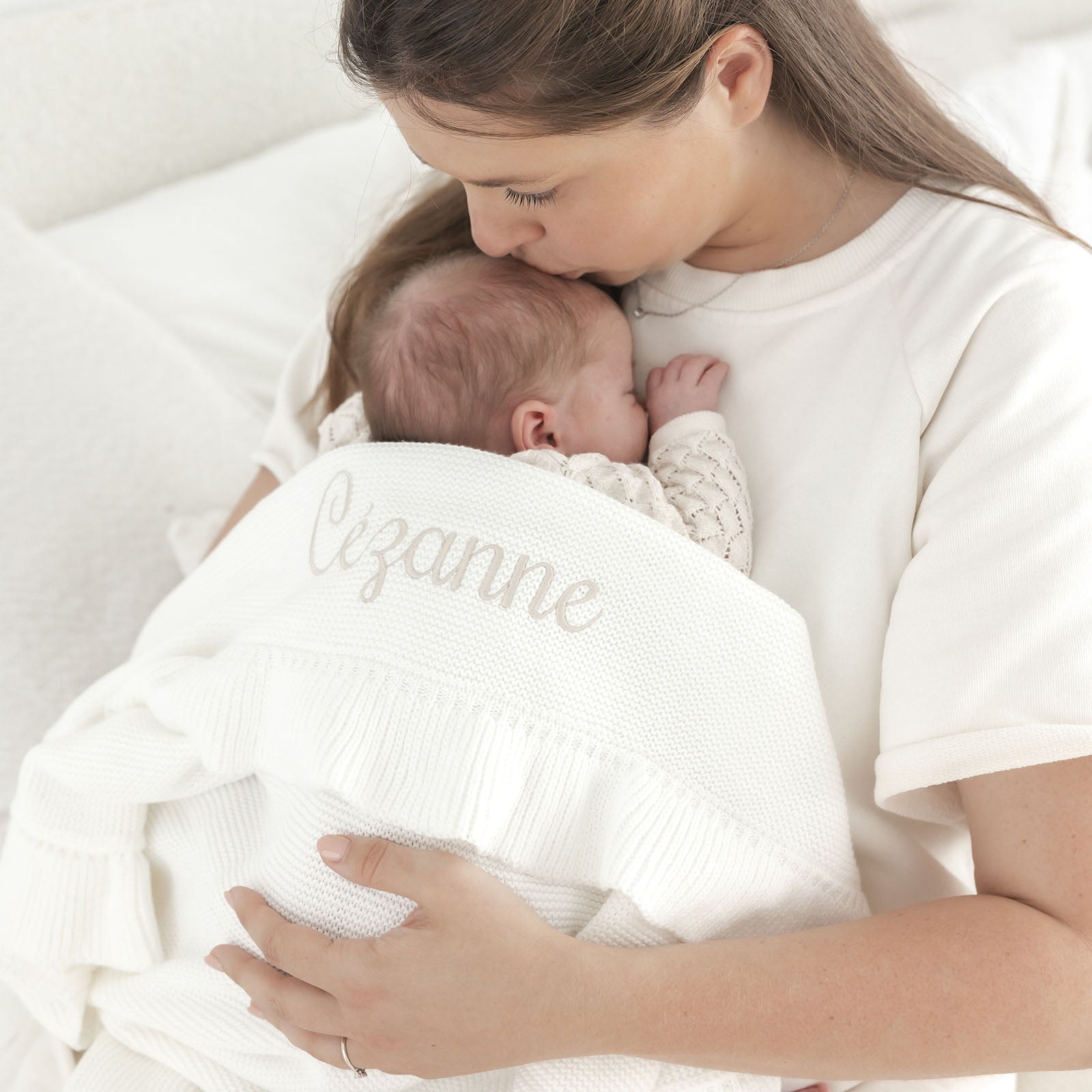 Gebreid wit babydeken met naam – Little Steps