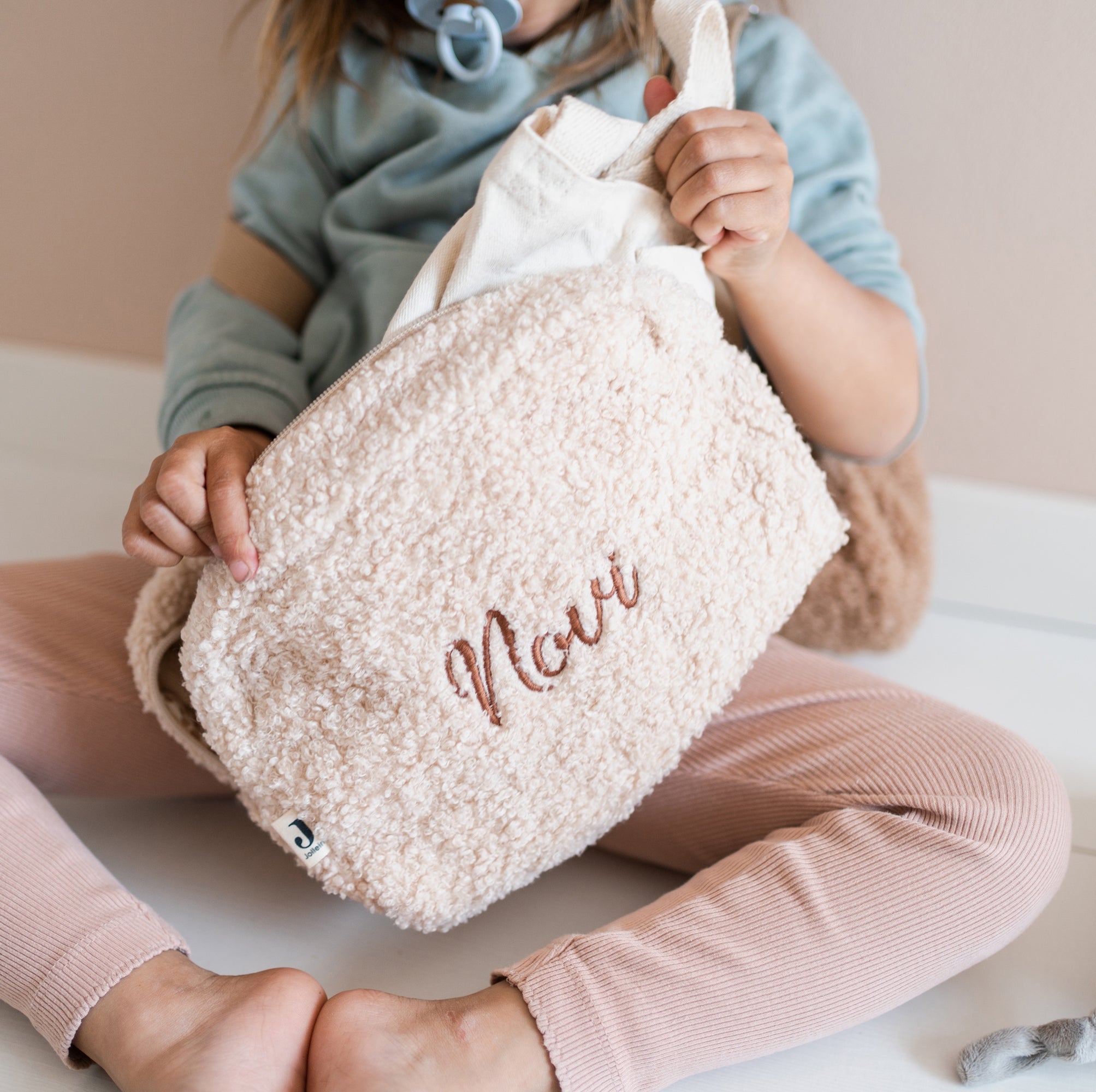 Etui Maxime met naam geborduurd – gepersonaliseerd tasje voor verzorging of accessoires van Little Steps