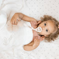 Afbeelding laden in Galerijviewer, Gepersonaliseerd babydeken cadeau – Little Steps
