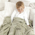 Afbeelding laden in Galerijviewer, Fluffy gepersonaliseerd deken 130x180 cm – Little Steps
