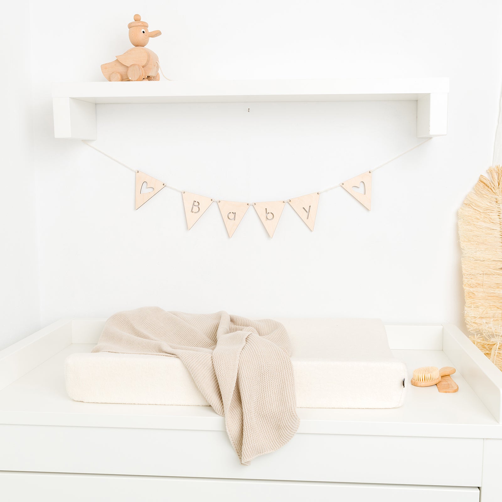 Houten vlaggetjes met touwtje – gepersonaliseerde vlaggenlijn om kinderkamer te versieren