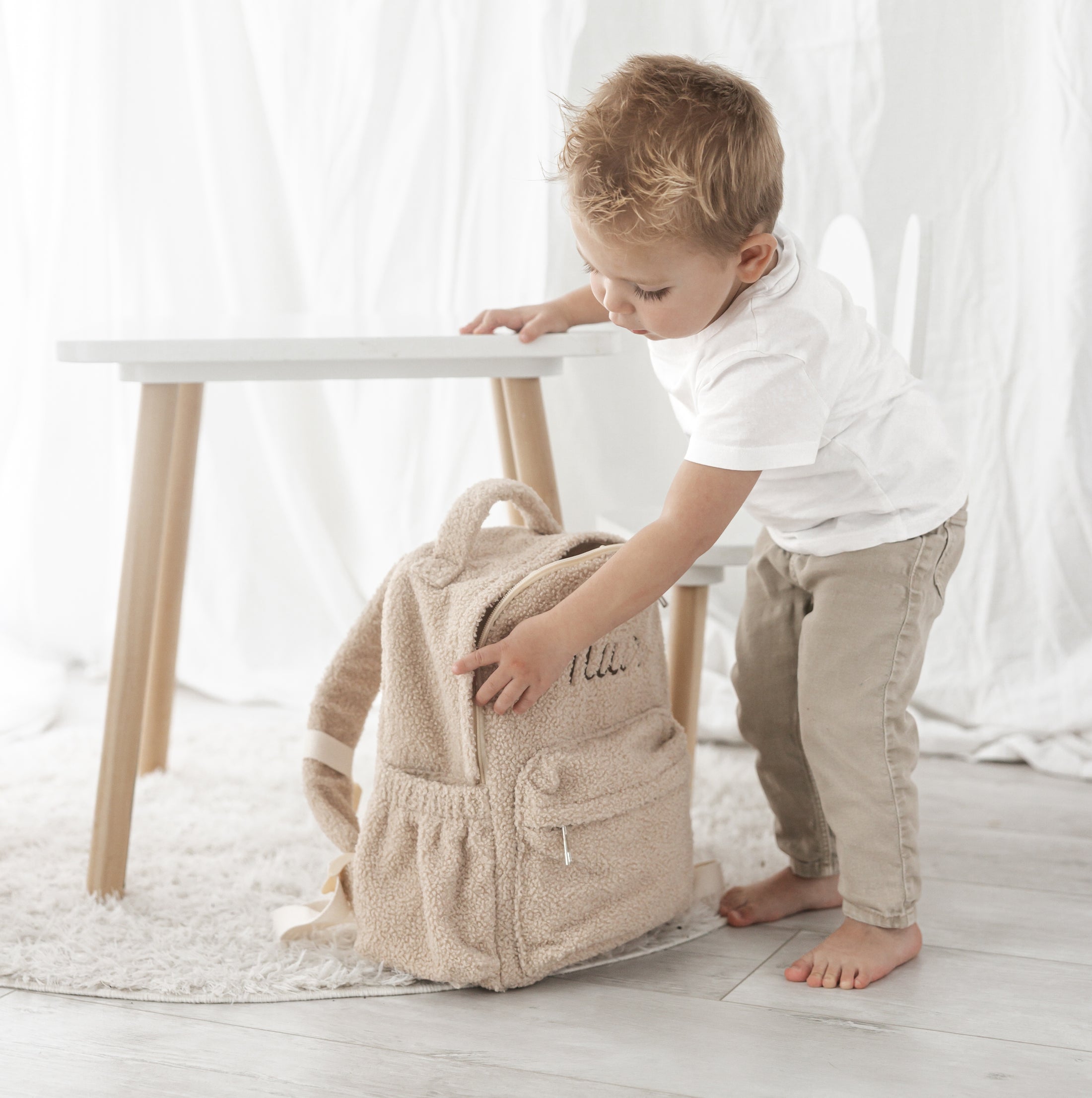 Teddy rugzak voor kind – Rugzakje Beau met naam, heerlijk zacht en perfect voor de eerste schooldag