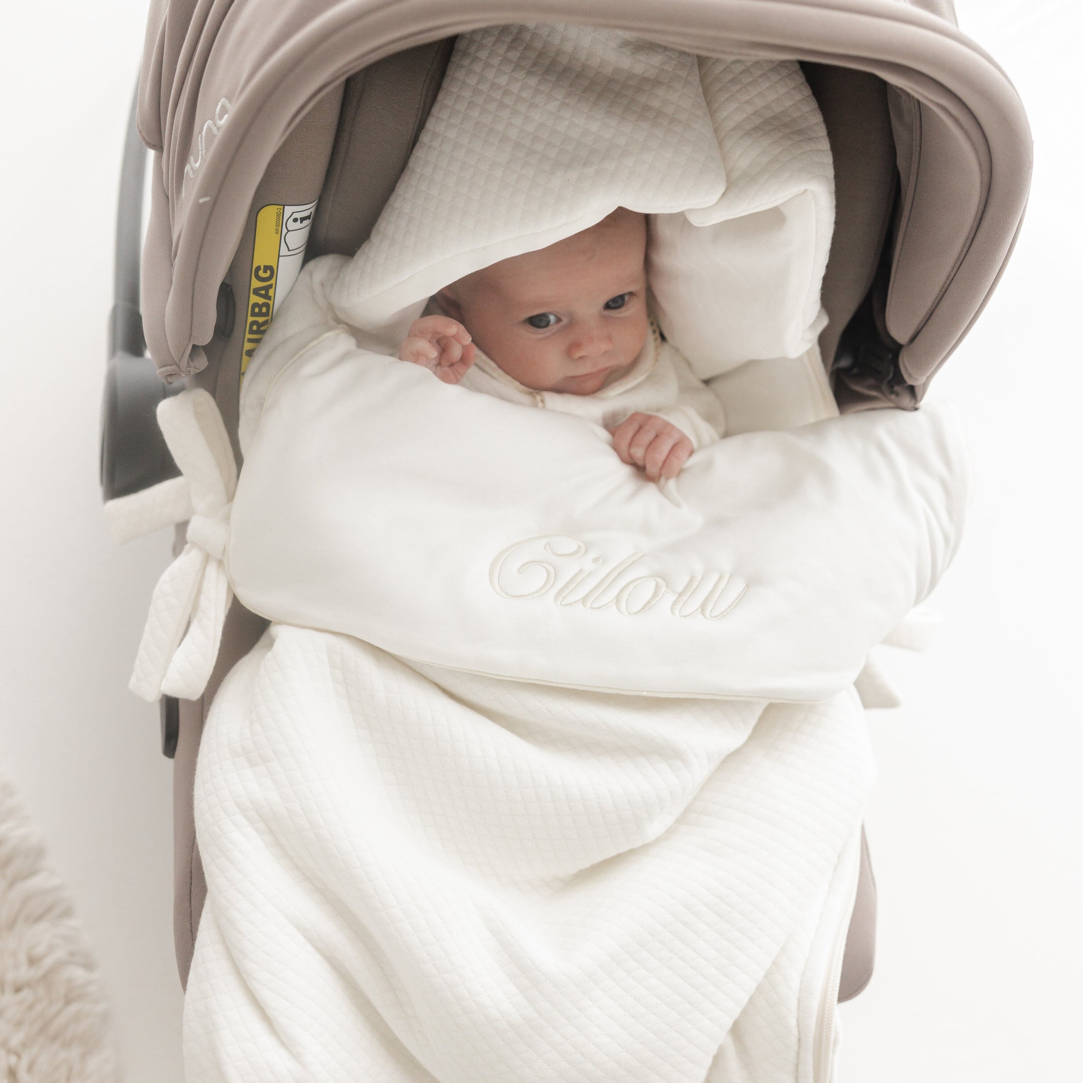 Voetenzak gebroken wit voor Maxi-Cosi – warme en zachte baby voetenzak met ritssluiting, handgemaakt in België