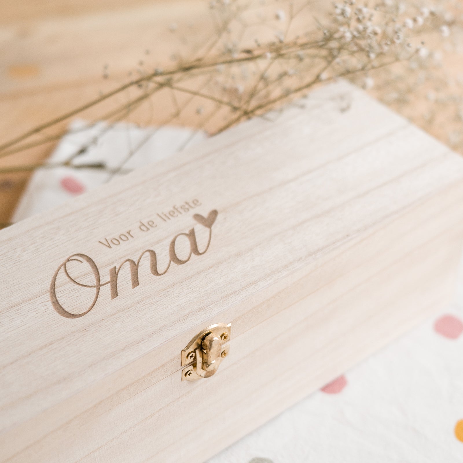 Houten wijnkistje met naam gegraveerd – stijlvol gepersonaliseerd cadeau van Little Steps