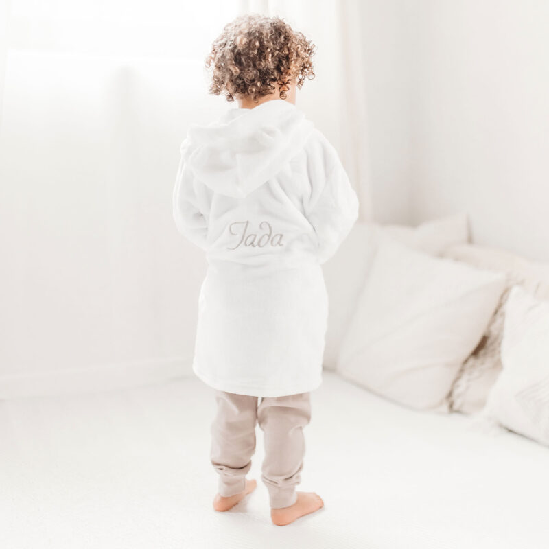 Witte badjas voor kinderen met naam geborduurd